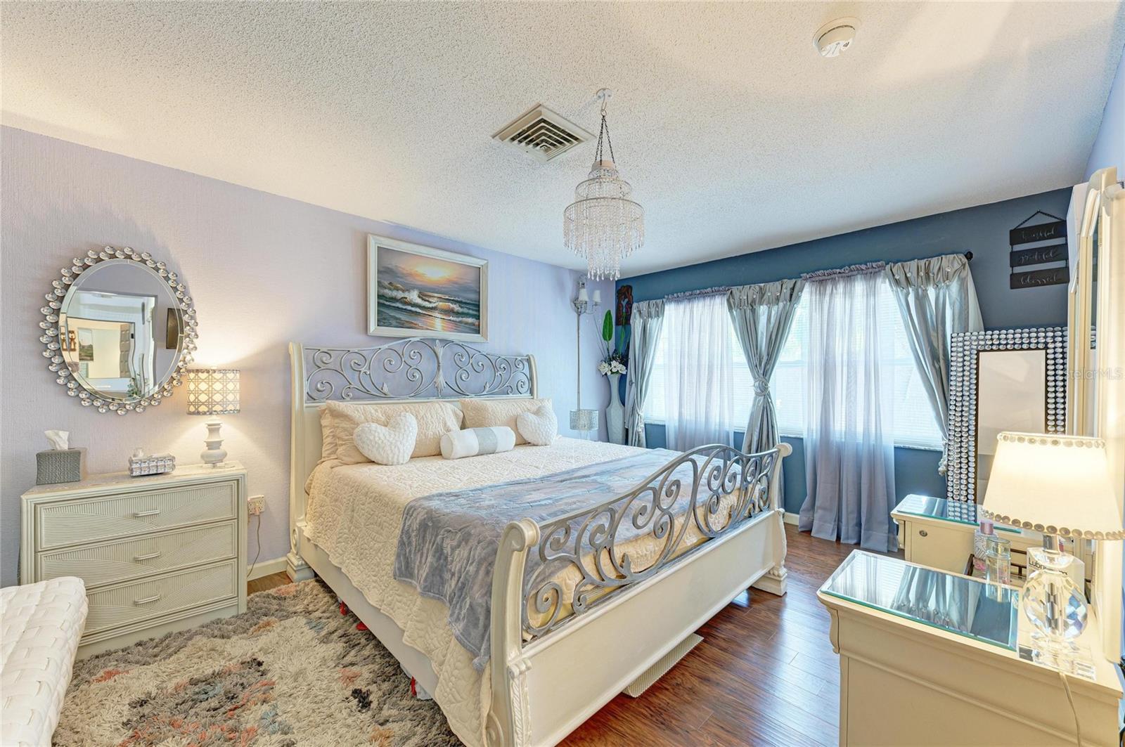 LAS CASAS CONDO - Residential