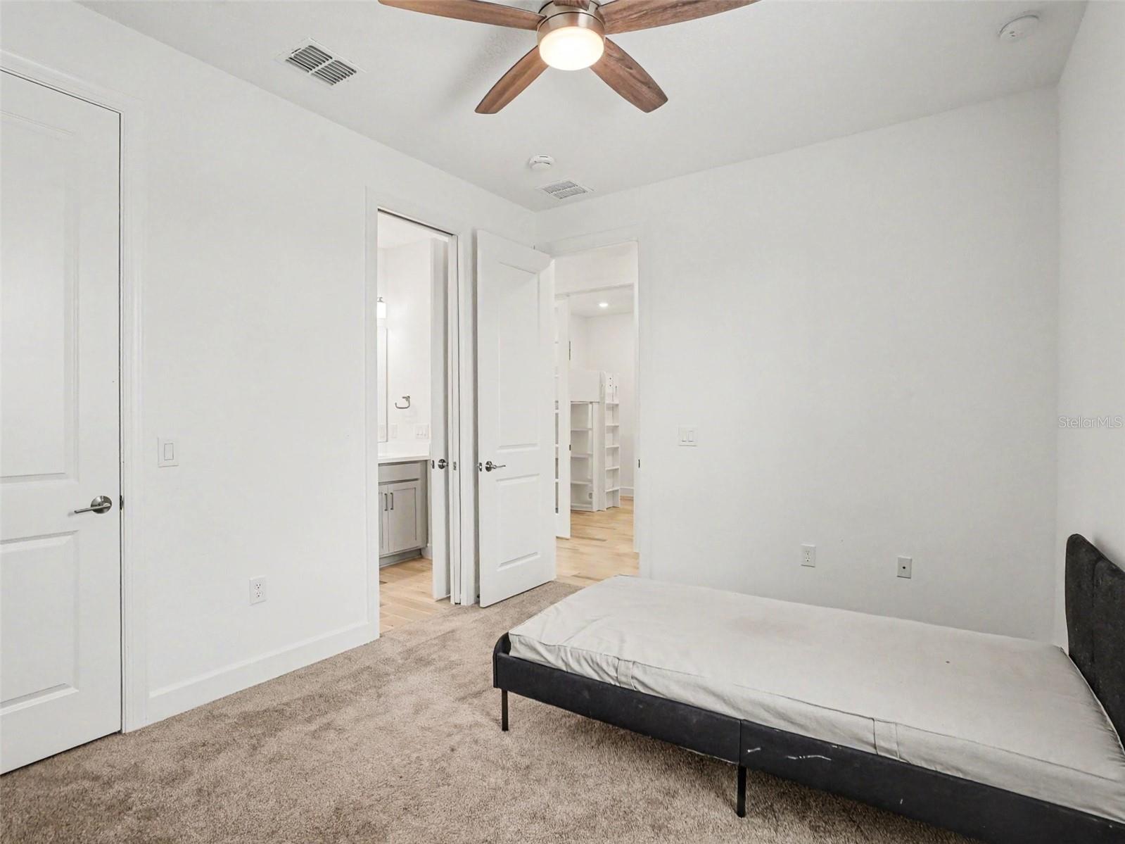 ESPLANADE AT CENTER LAKE RANCH PH 1 - Residential