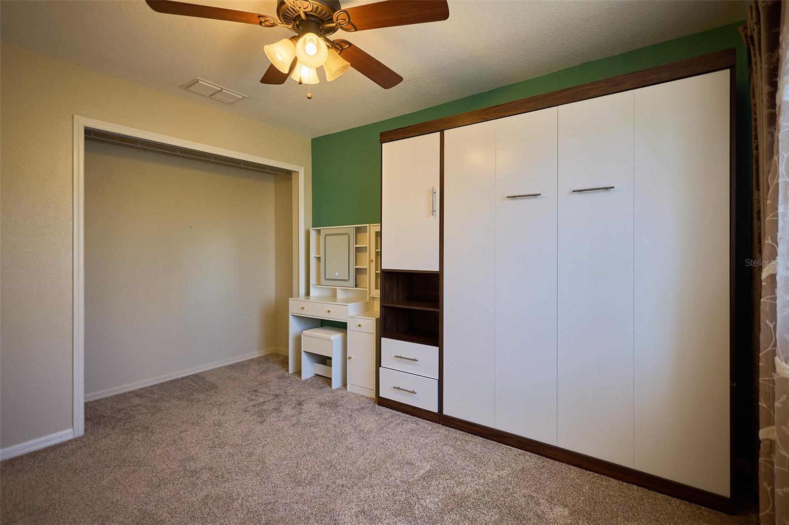 SUNSET POINTE TWNHMS - Residential