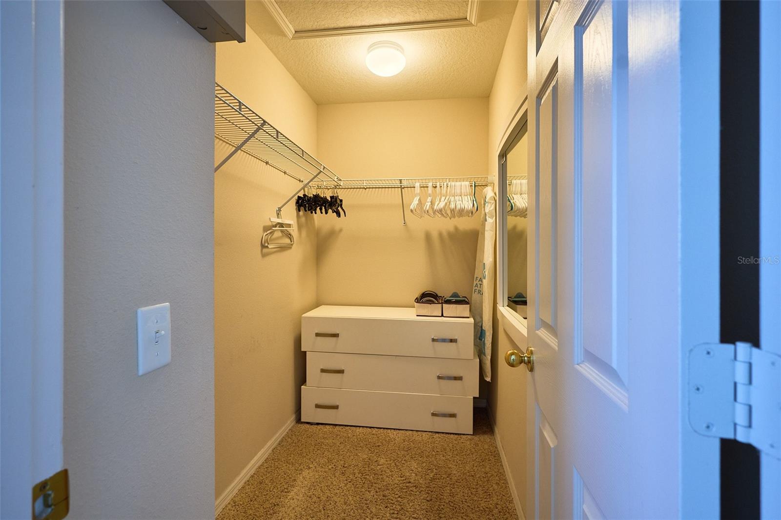 SUNSET POINTE TWNHMS - Residential