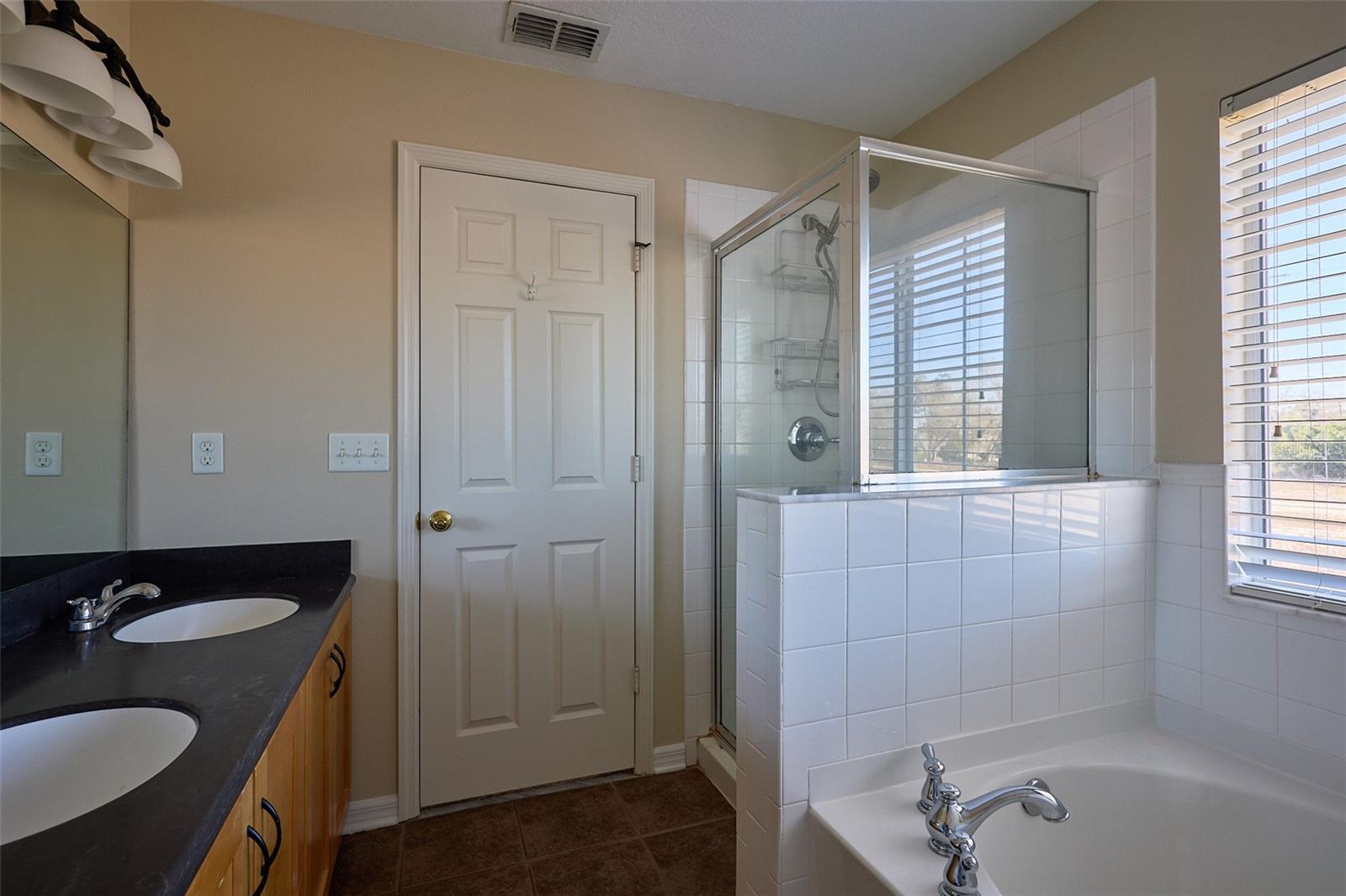 SUNSET POINTE TWNHMS - Residential