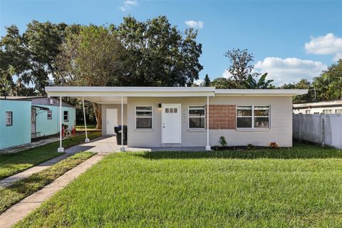 Photo of 2620 Hawthorne Street, Orlando, FL 32806 (MLS # O6348576) Photo of 2620 Hawthorne Street, Orlando, FL 32806 (MLS # O6348576)