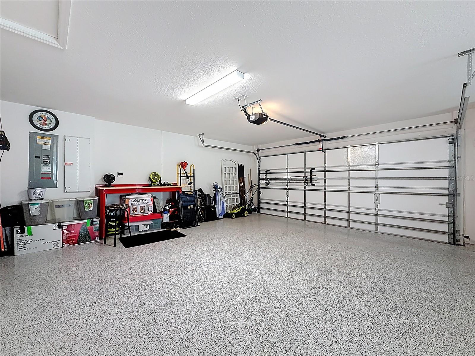 VILLAGES/SOUTHERN OAKS UN 90 - Residential