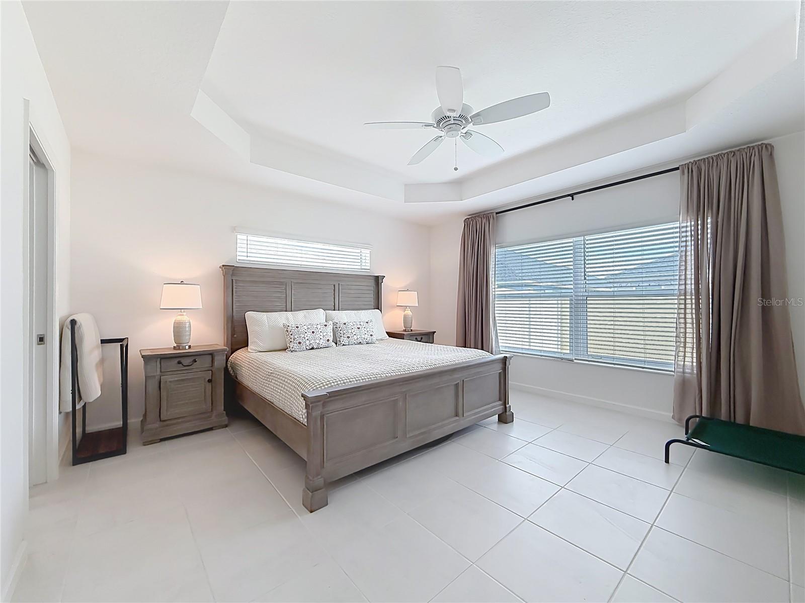 VILLAGES/SOUTHERN OAKS UN 90 - Residential