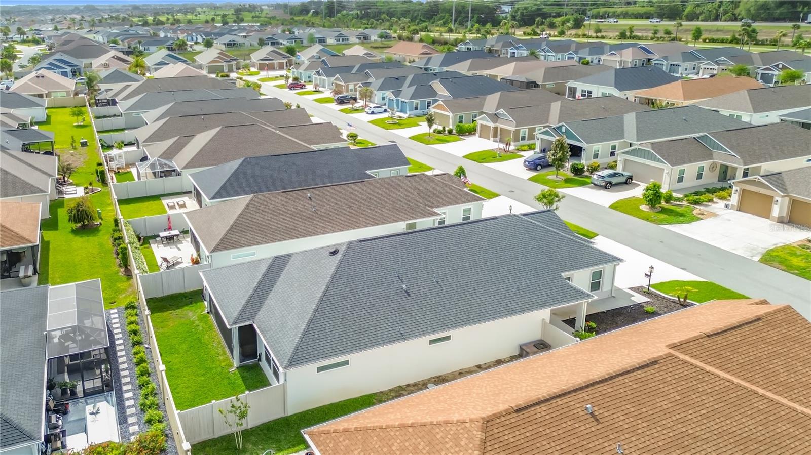 VILLAGES/SOUTHERN OAKS UN 90 - Residential