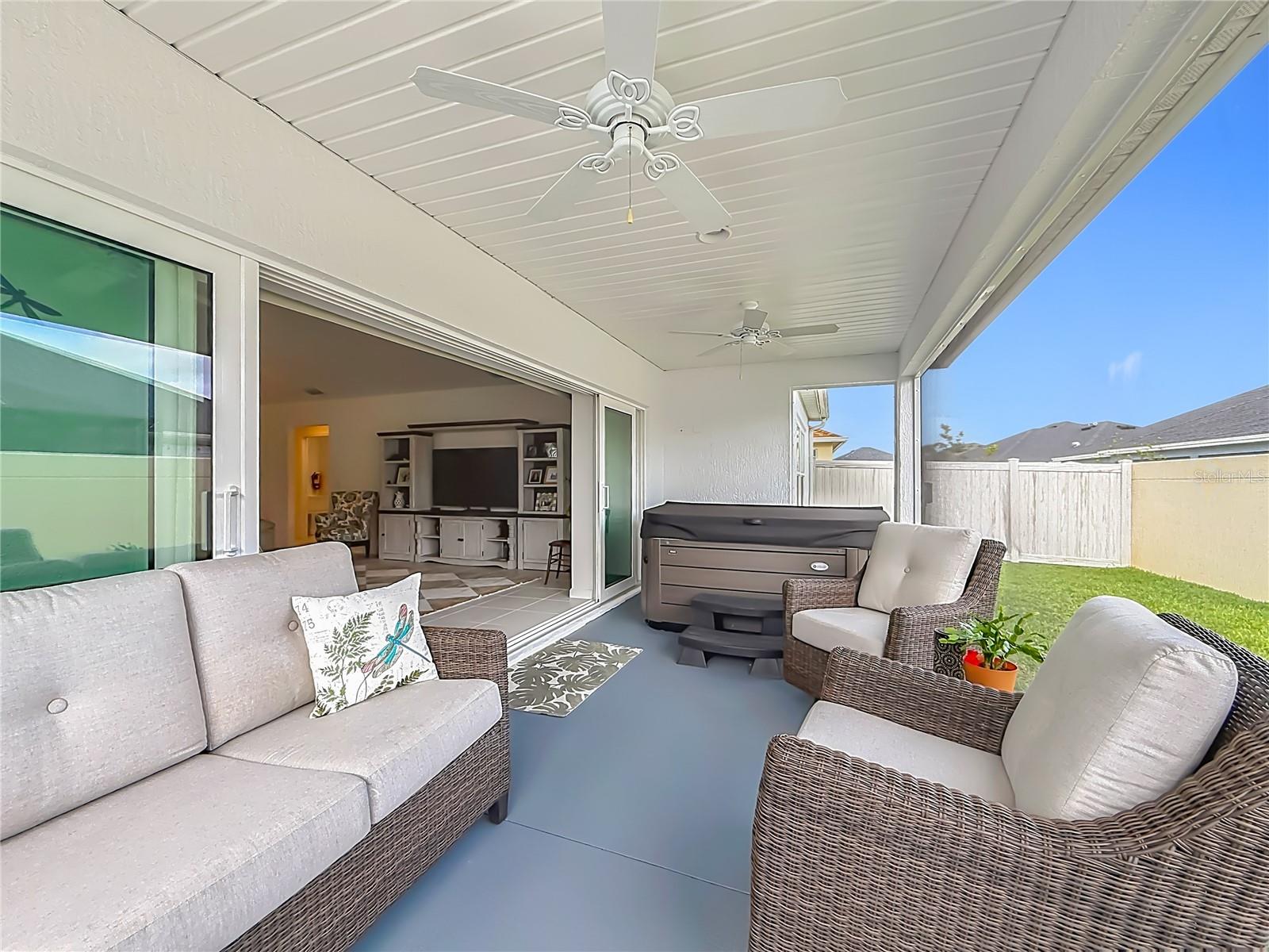 VILLAGES/SOUTHERN OAKS UN 90 - Residential