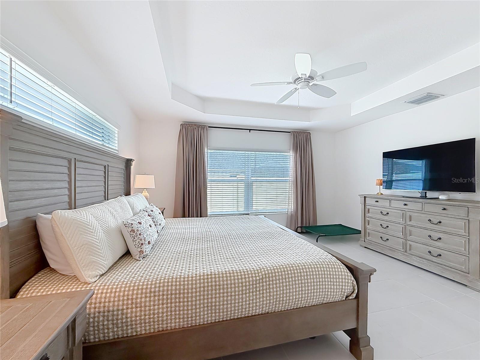 VILLAGES/SOUTHERN OAKS UN 90 - Residential