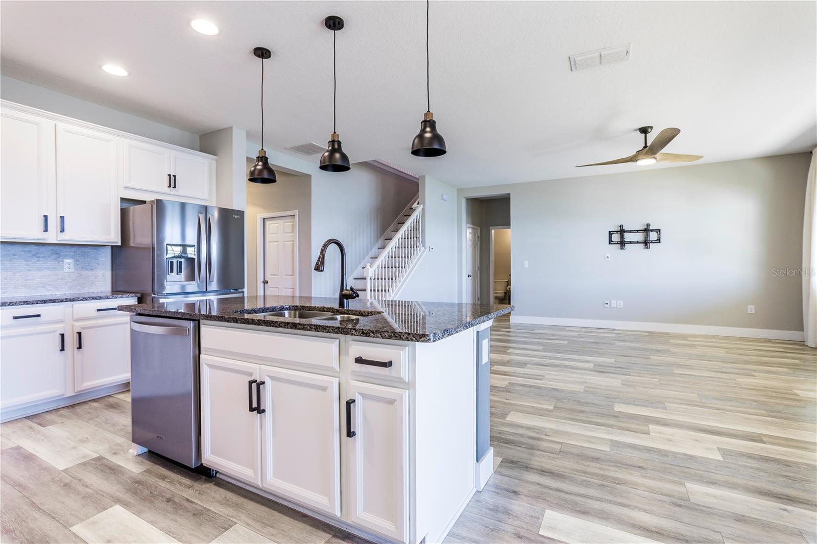 WATERSIDE POINTE PH 3 - Residential Lease