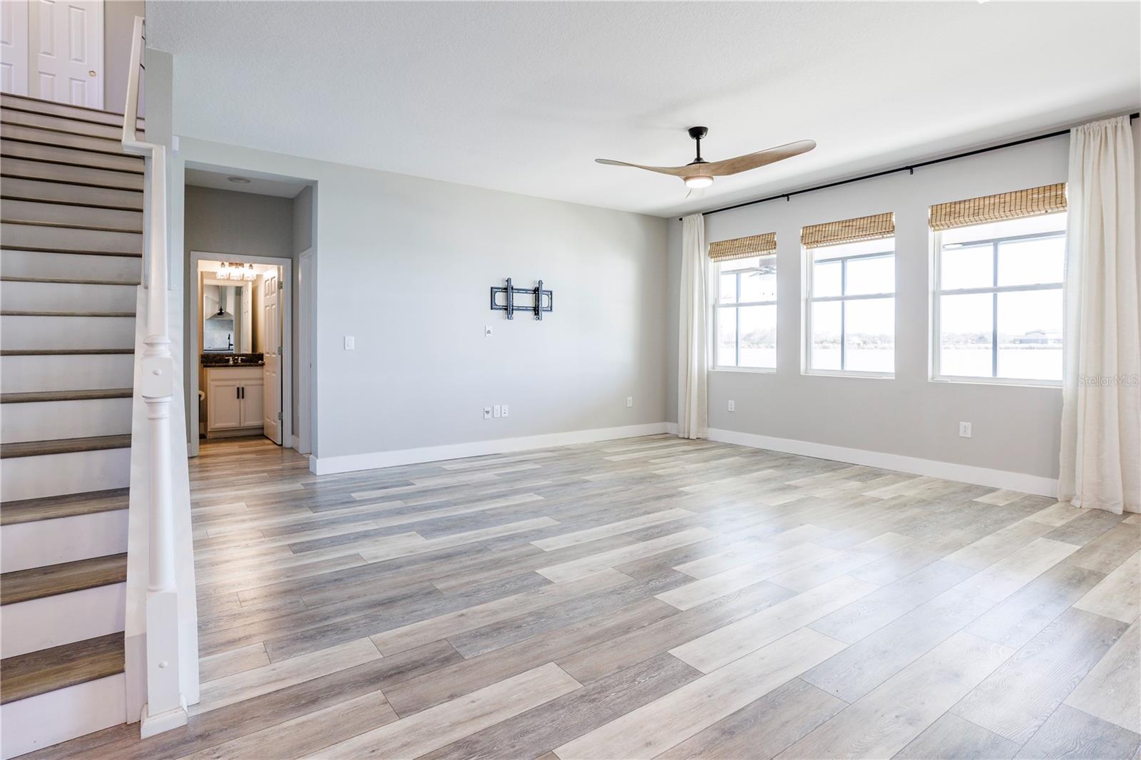 WATERSIDE POINTE PH 3 - Residential Lease