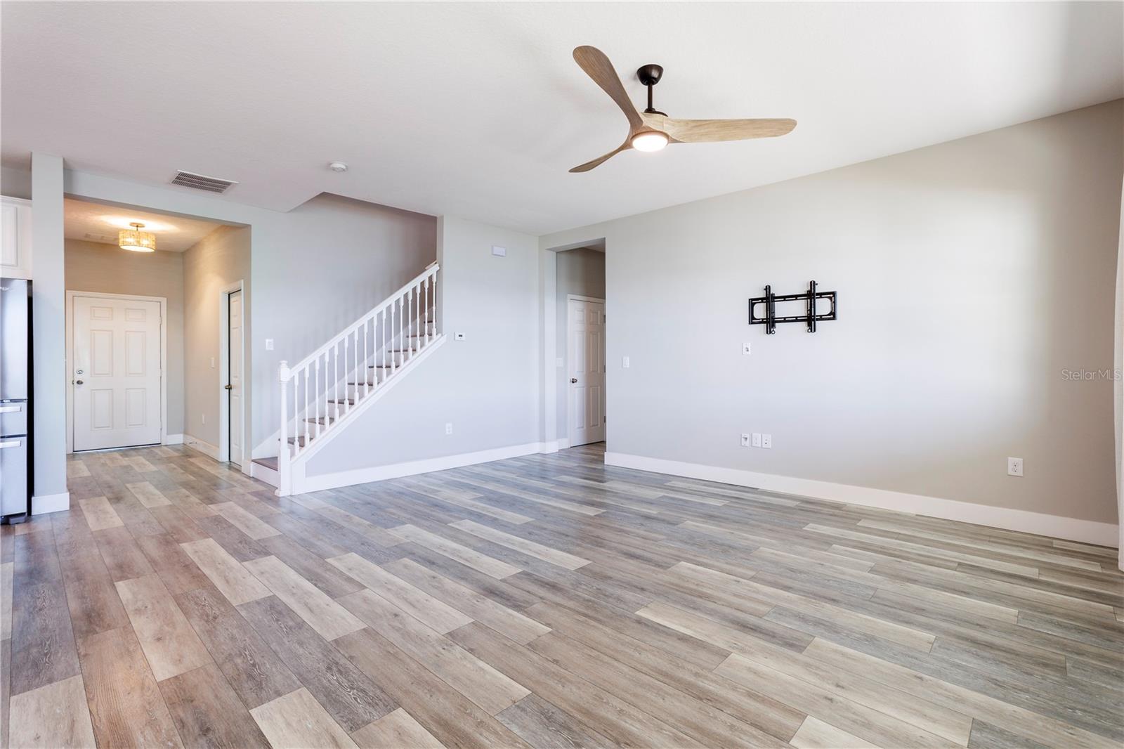 WATERSIDE POINTE PH 3 - Residential Lease