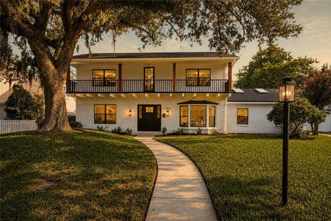 Photo of 2804 Linthicum Place, Tampa, FL 33618 (MLS # TB8535732)