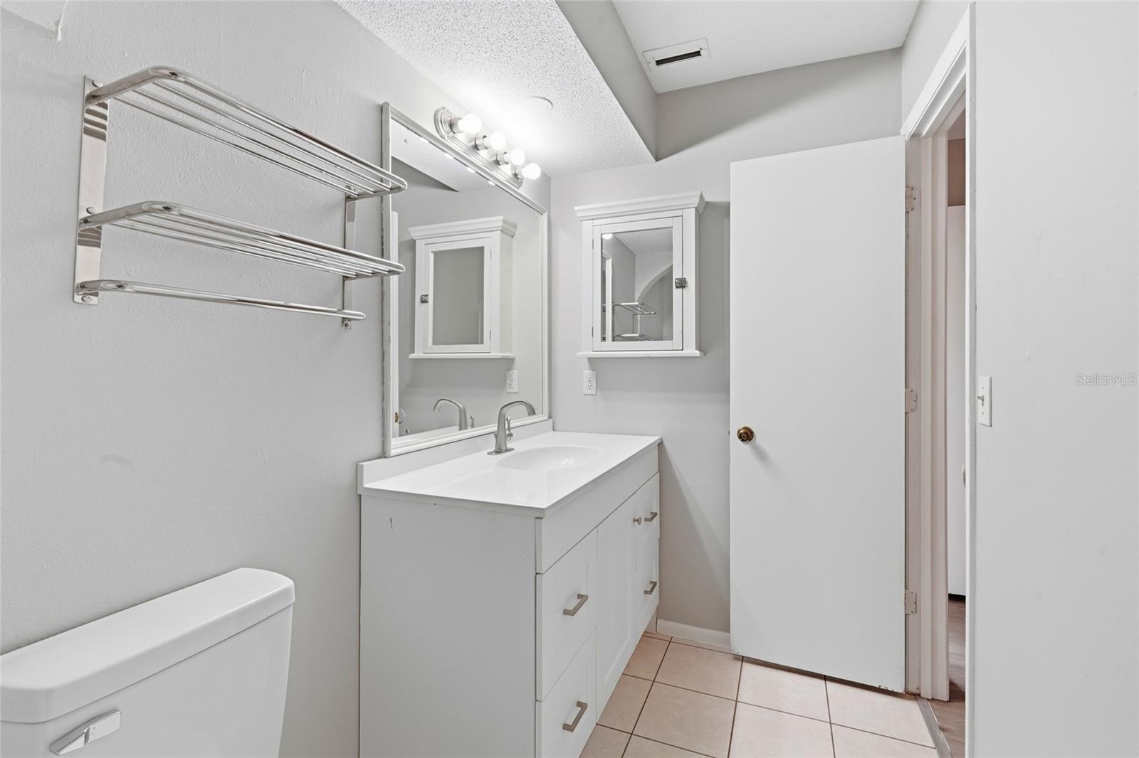 SOUTH VENICE UNIT 06 - Residential