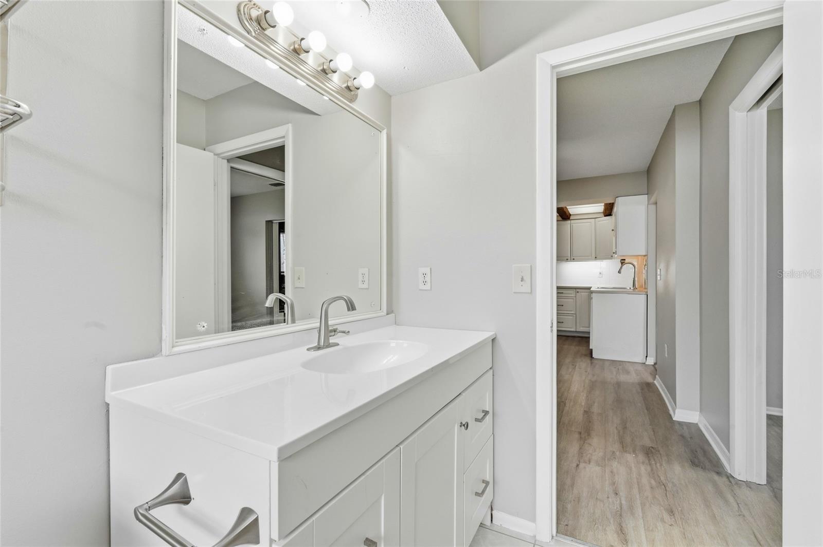 SOUTH VENICE UNIT 06 - Residential