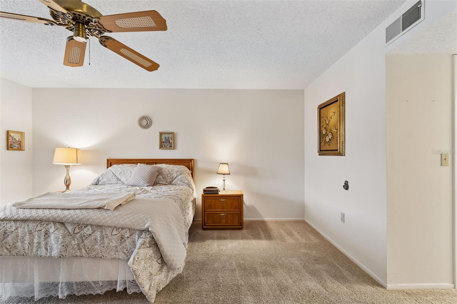 INVERNESS CONDO - Residential