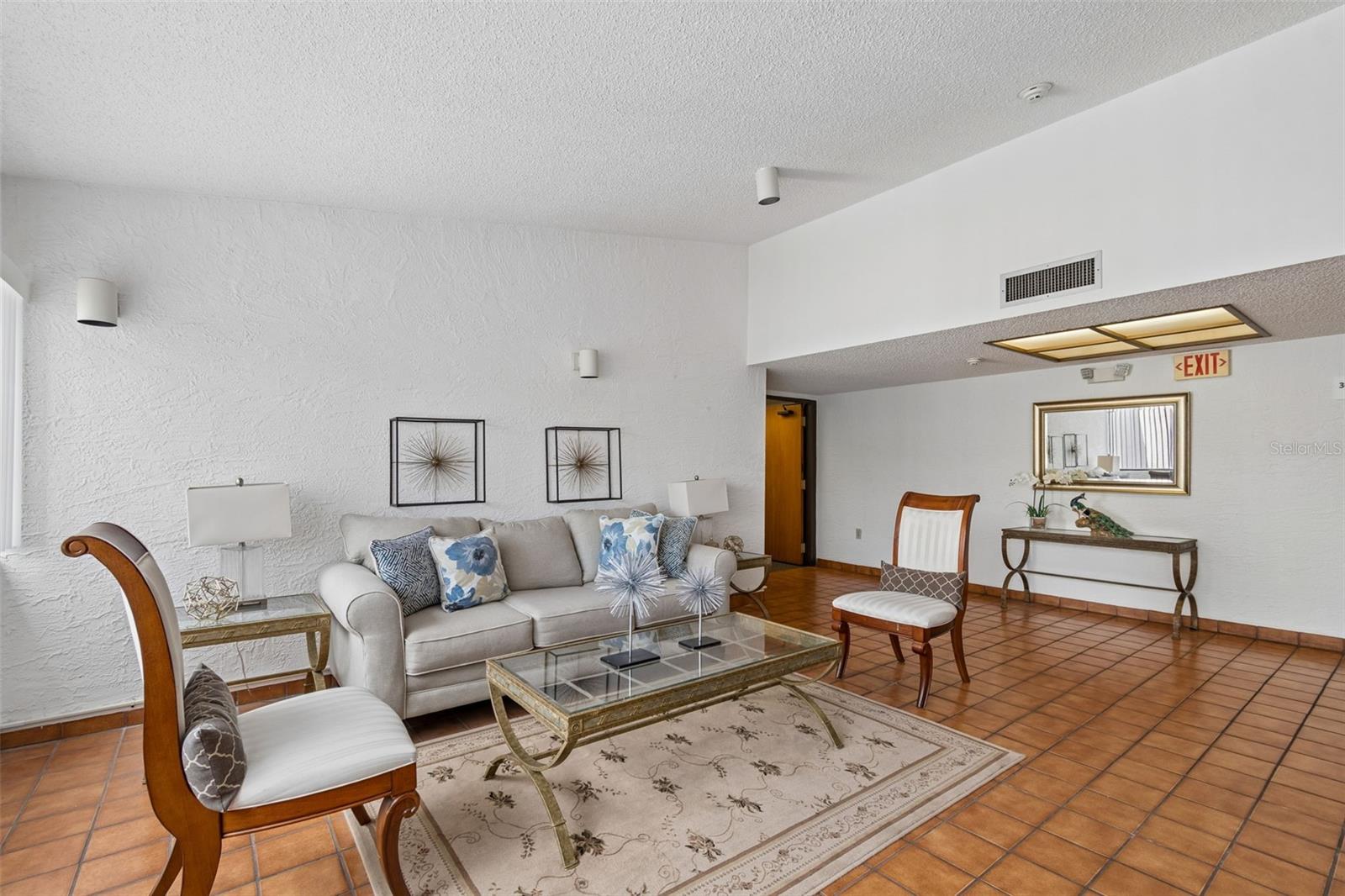 INVERNESS CONDO - Residential