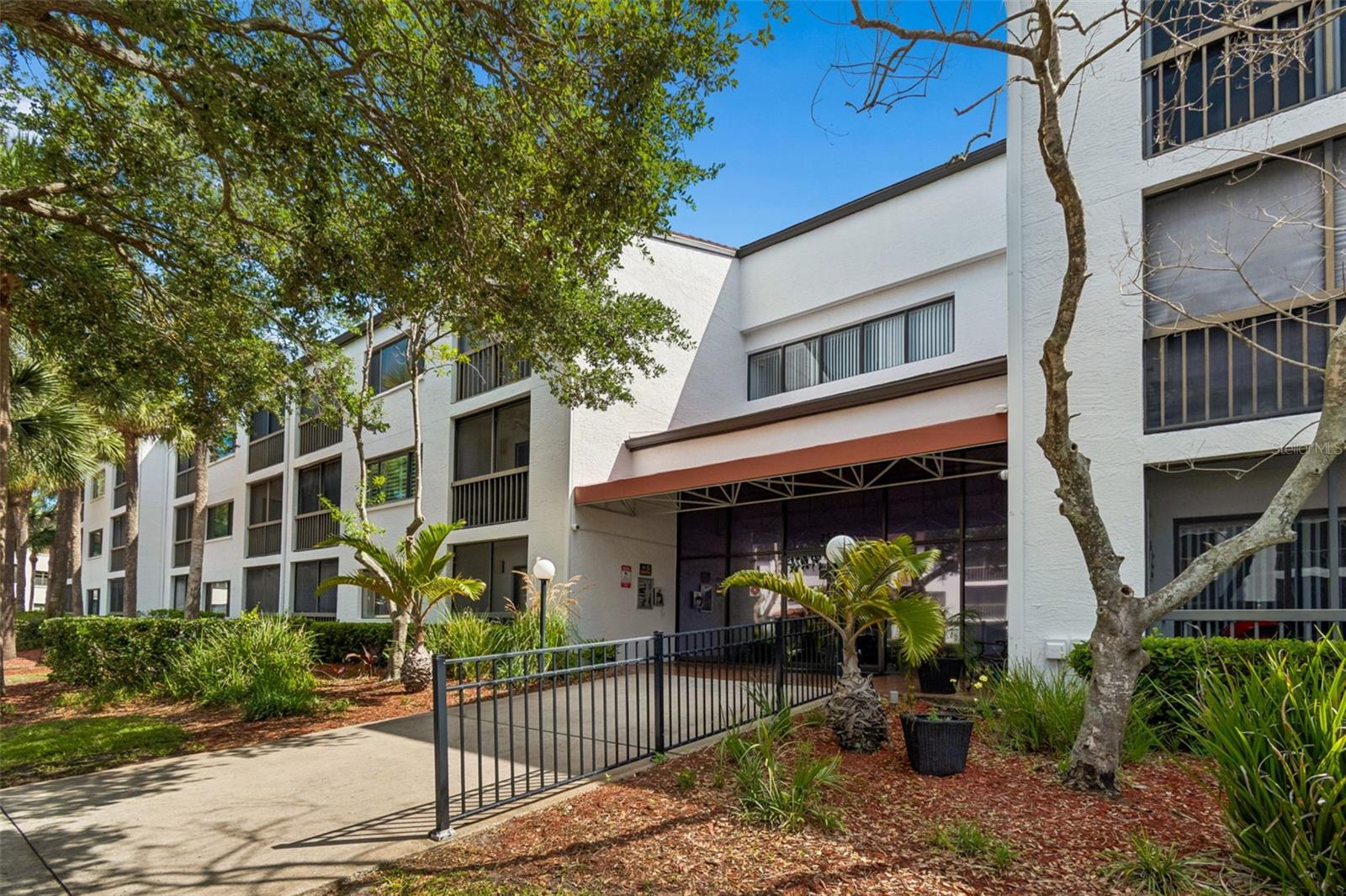 INVERNESS CONDO - Residential
