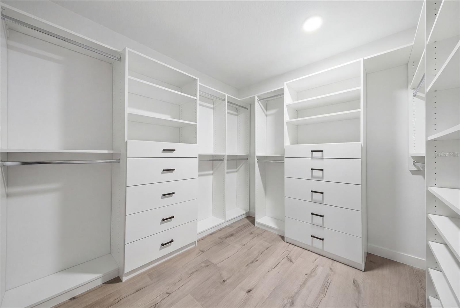 WHISPERING OAKS PRESERVE PH 2 - Residential