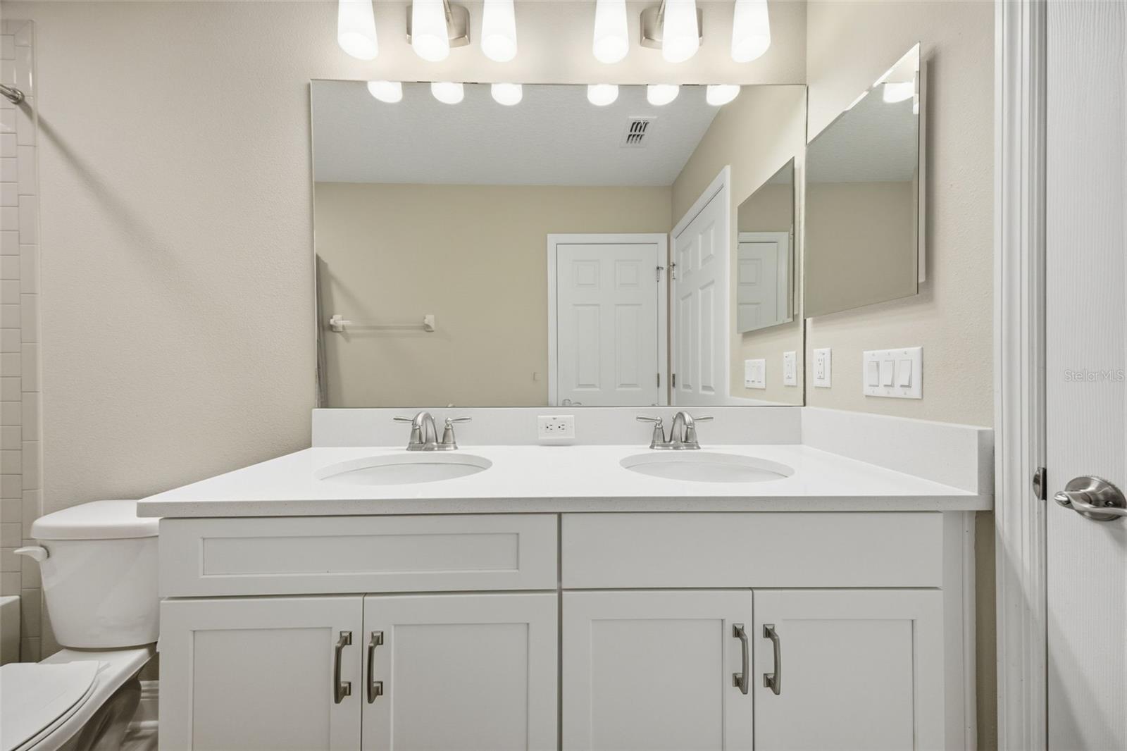 WHISPERING OAKS PRESERVE PH 2 - Residential