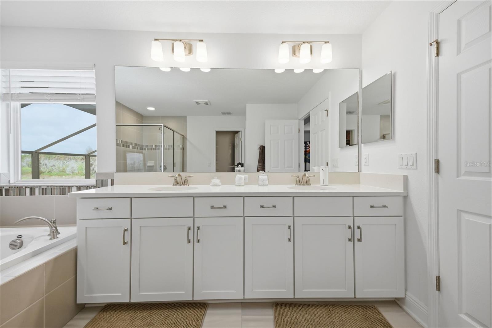 WHISPERING OAKS PRESERVE PH 2 - Residential