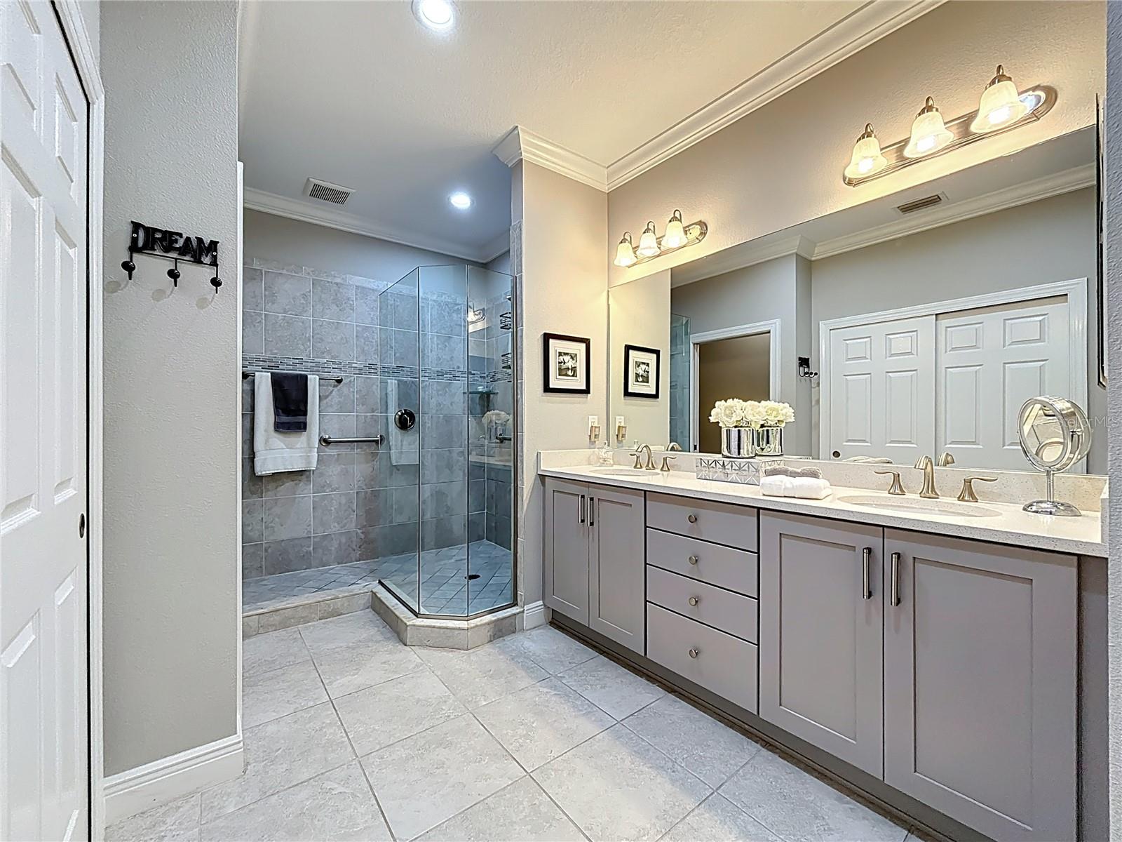 VENETIAN GOLF & RIVER CLUB - Residential