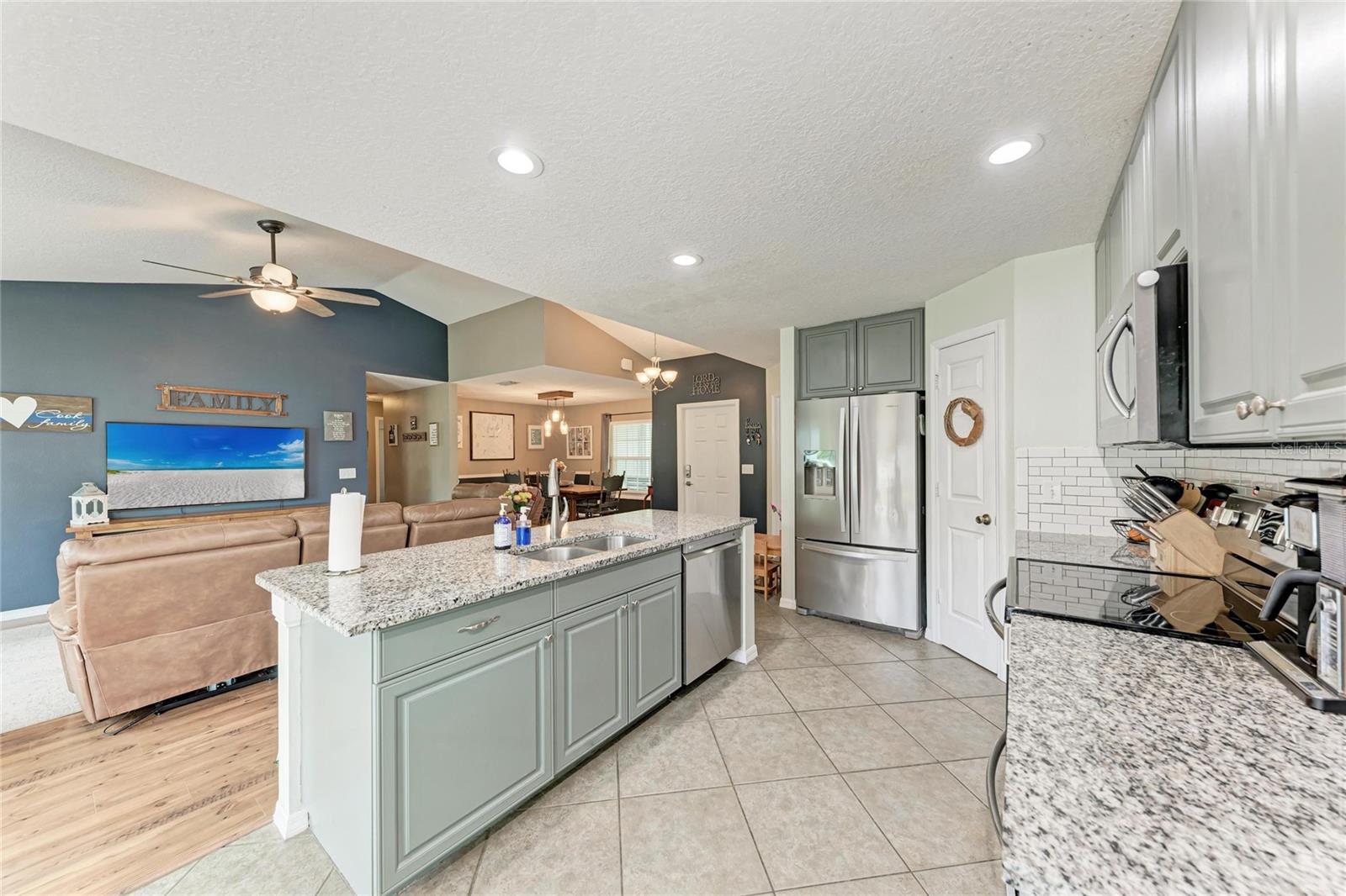 KINGSFIELD LAKES PH 2 - Residential