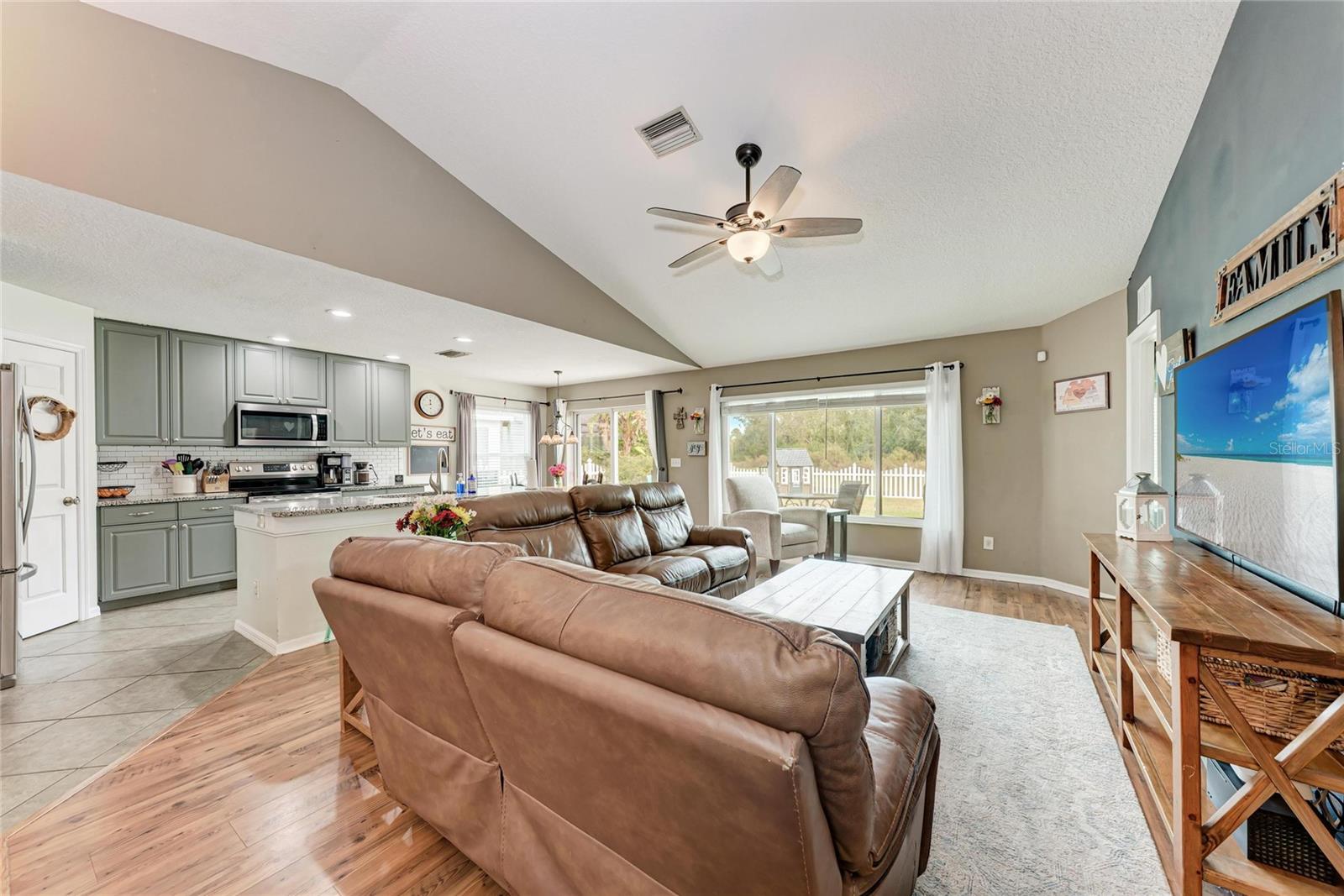 KINGSFIELD LAKES PH 2 - Residential