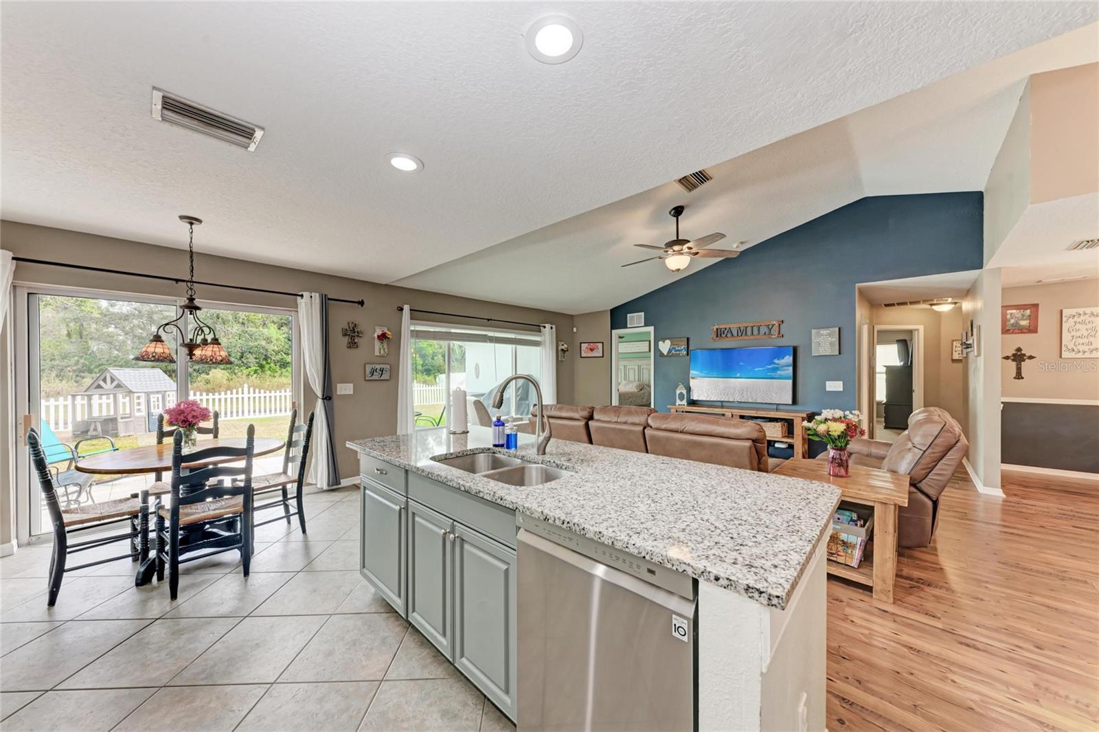 KINGSFIELD LAKES PH 2 - Residential