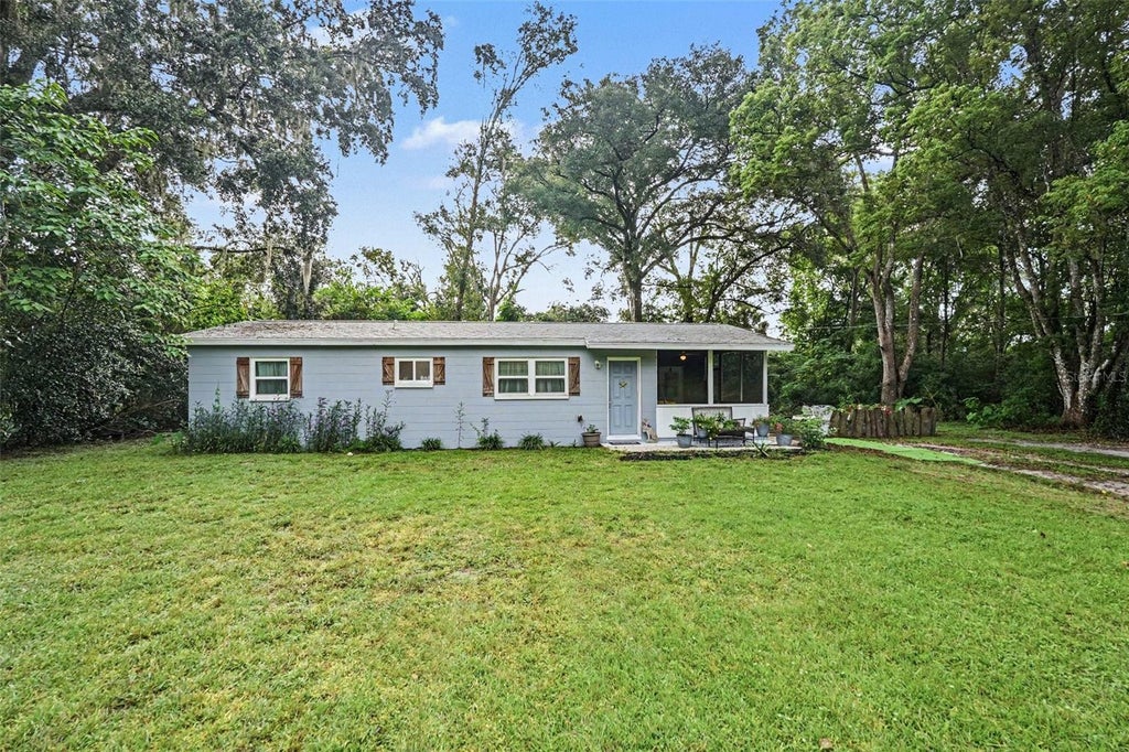 Photo of 1014 Roosevelt Avenue, Brooksville, FL 34604 (MLS # TB8544072)