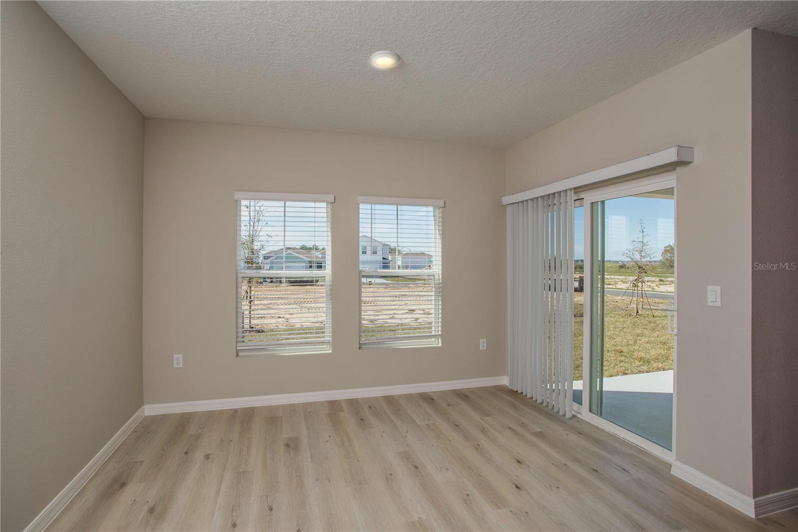 TWO RIVERS - Residential