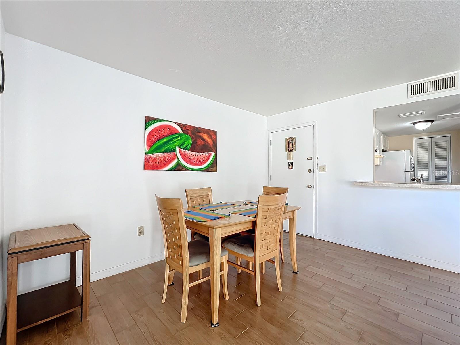 562 ORANGE DRIVE 33