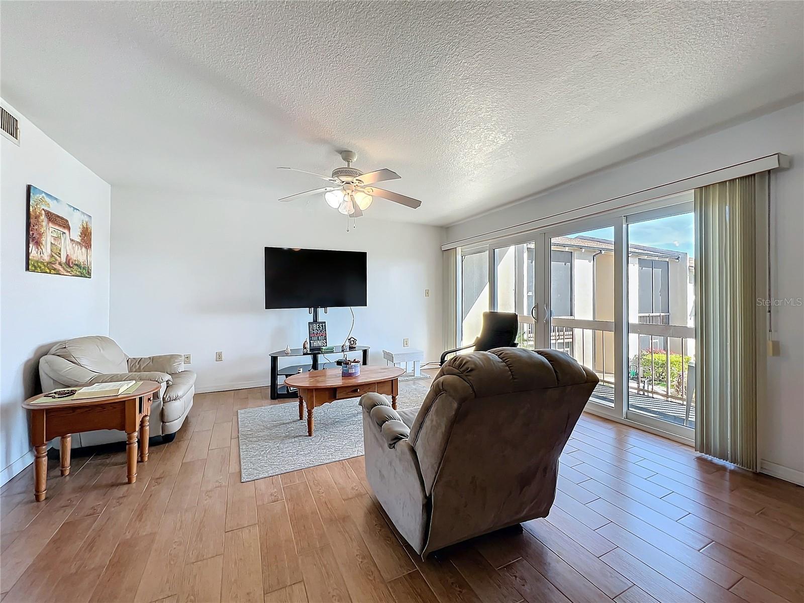 562 ORANGE DRIVE 33