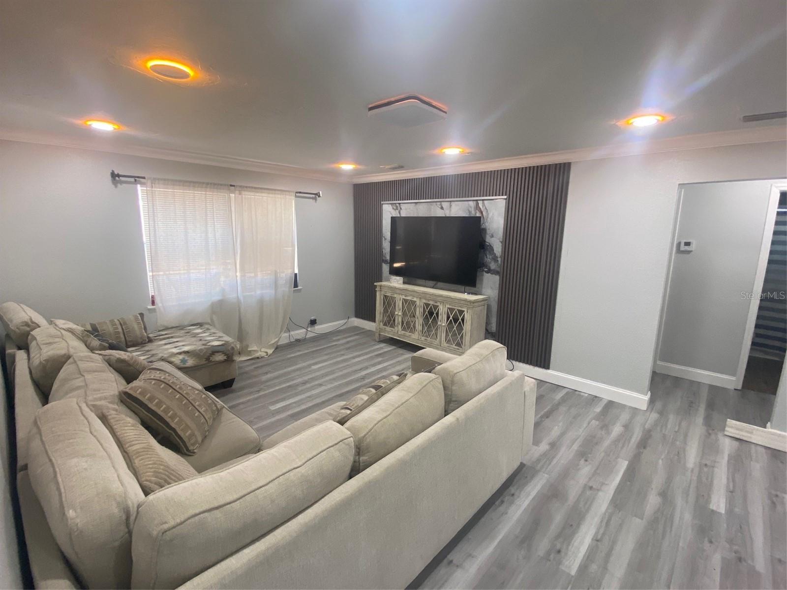 3303 19TH STREET COURT E