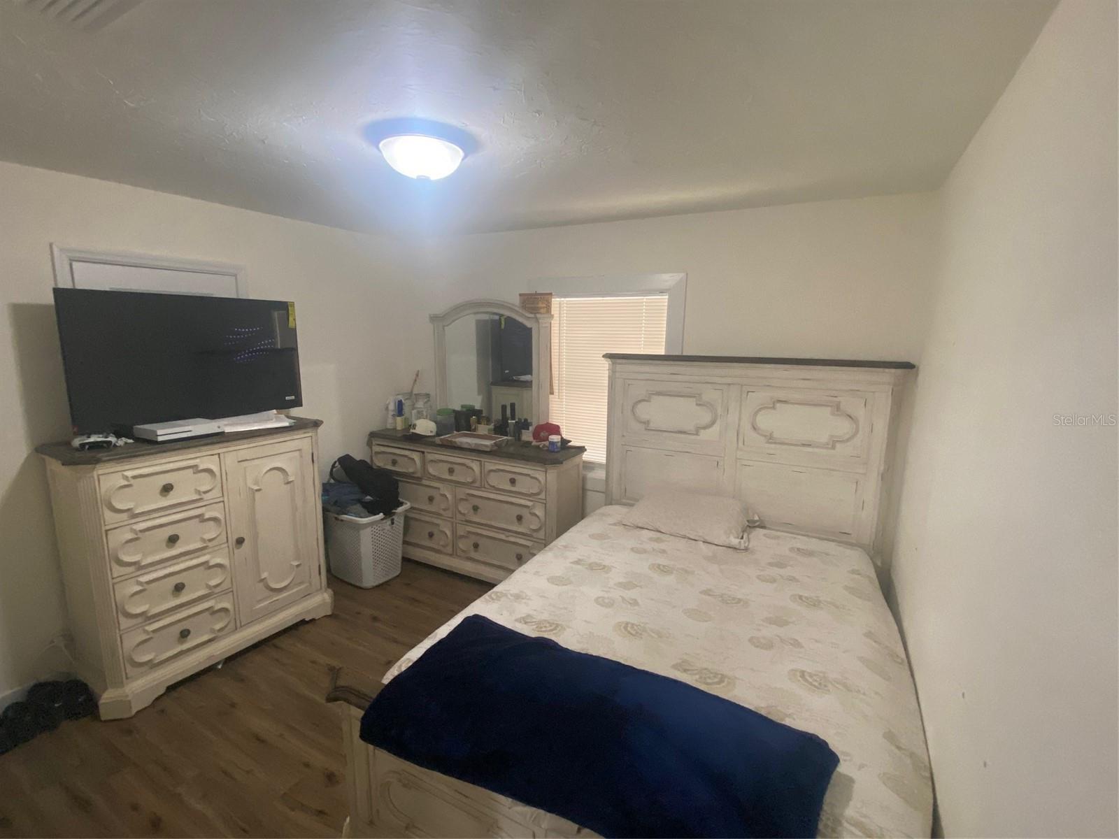 PINECREST - Residential