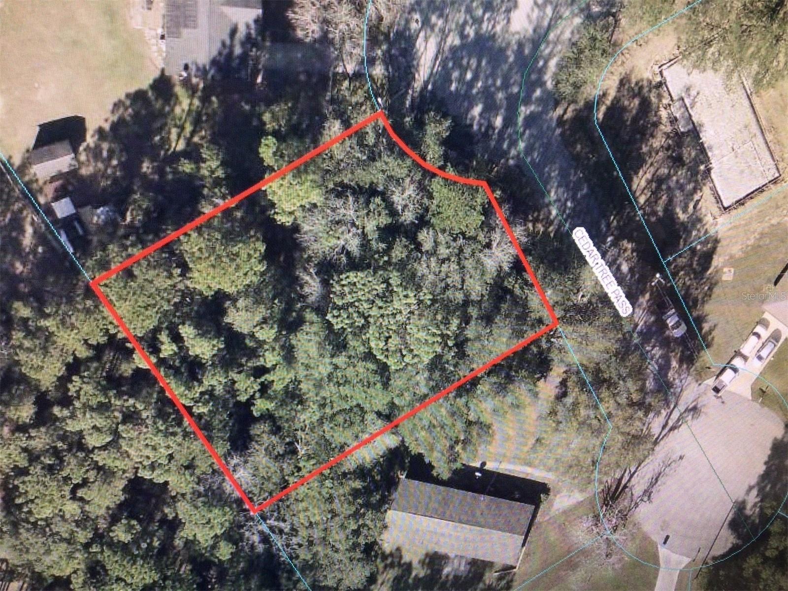 NICE BIG LOT ON A CUL DE SAC CONVENIENCES CLOSE BY.