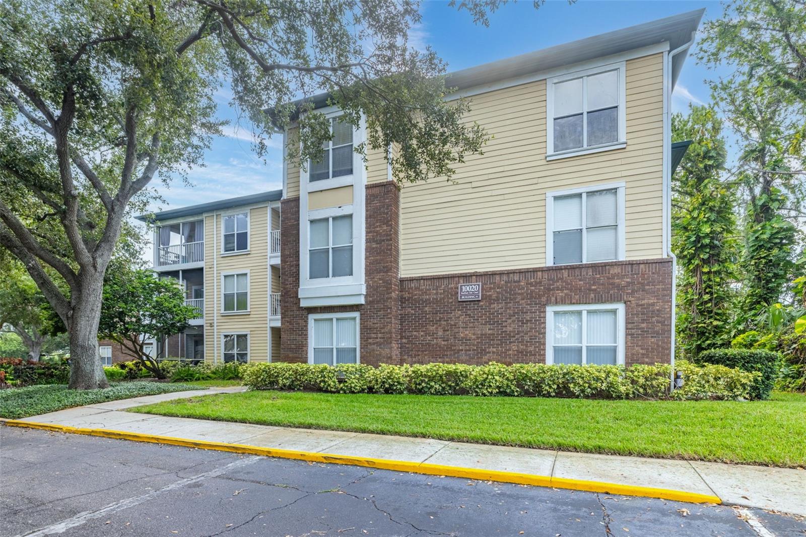 THE LANDINGS OF TAMPA A CONDOM - Residential