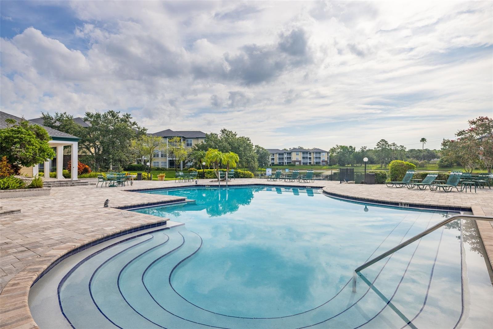 THE LANDINGS OF TAMPA A CONDOM - Residential