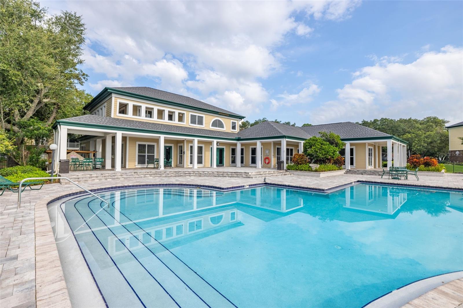 THE LANDINGS OF TAMPA A CONDOM - Residential