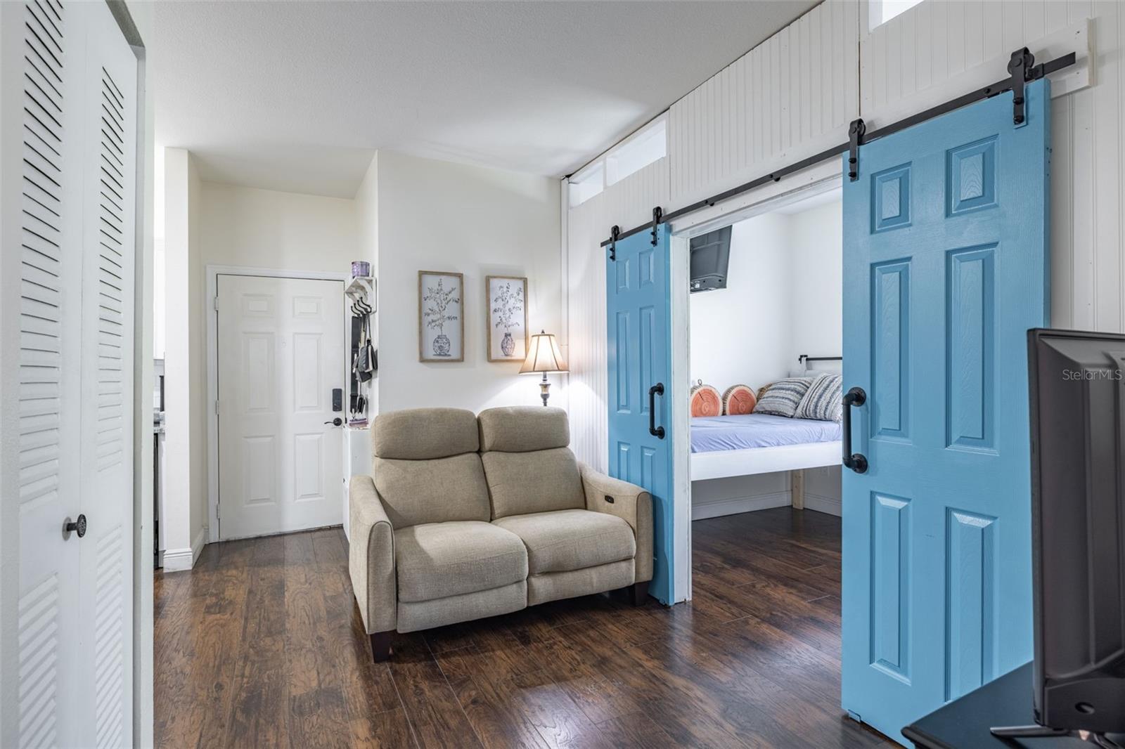 THE LANDINGS OF TAMPA A CONDOM - Residential