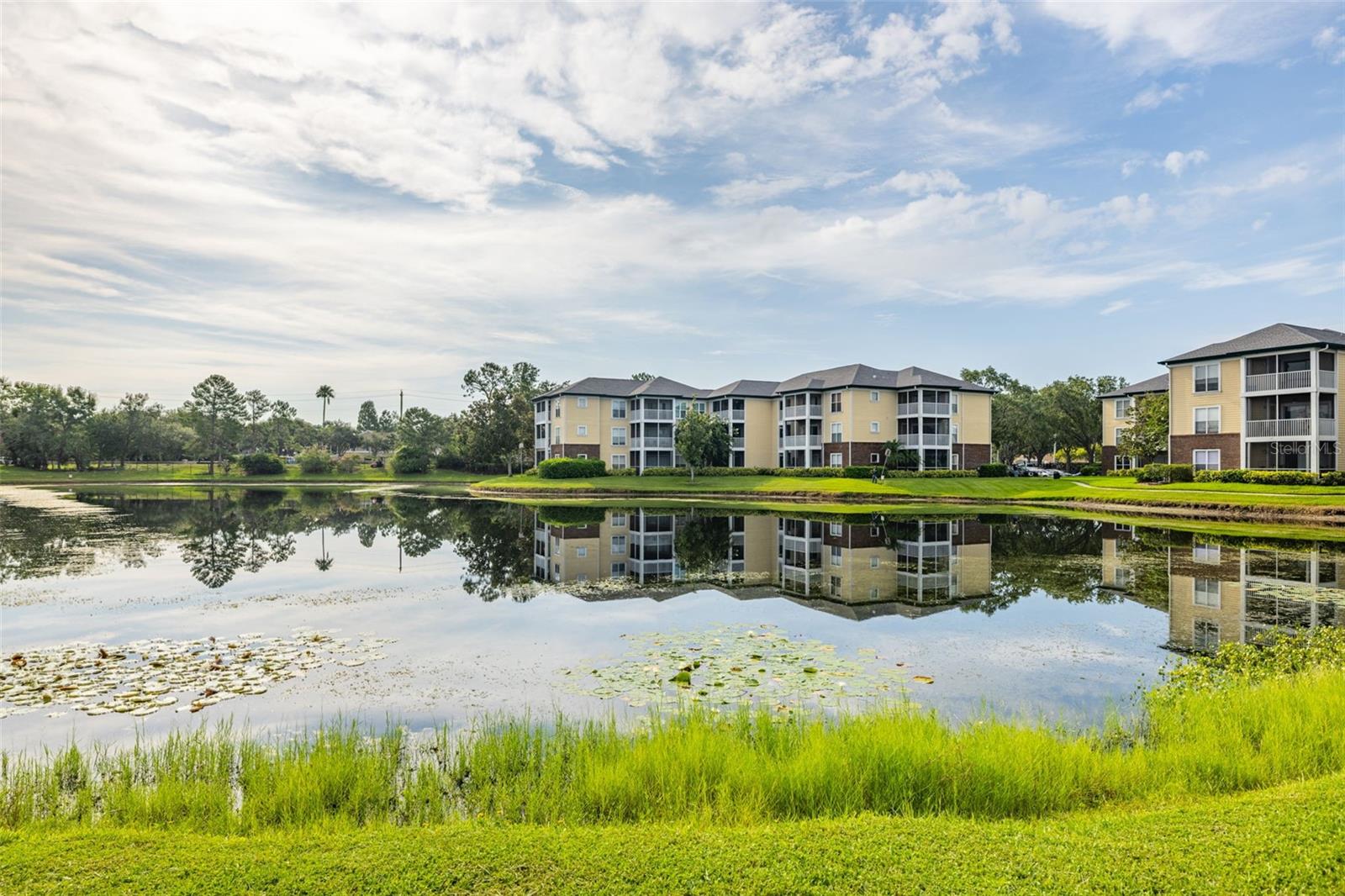 THE LANDINGS OF TAMPA A CONDOM - Residential