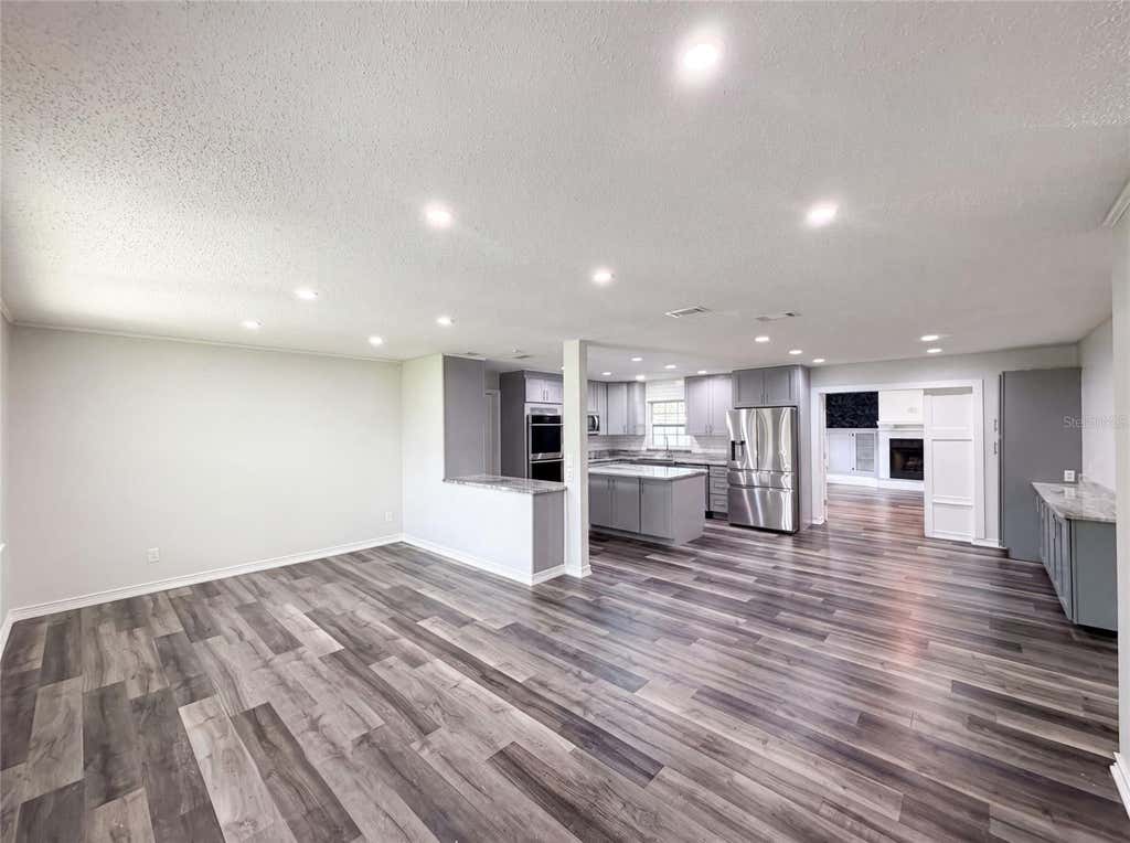Photo of 1823 Lori Lane W, Lakeland, FL 33801 (MLS # O6423651)