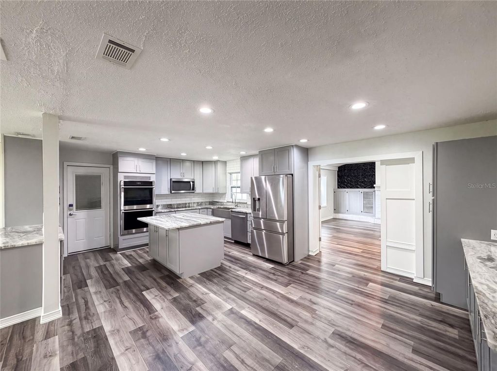 Photo of 1823 Lori Lane W, Lakeland, FL 33801 (MLS # O6423651)