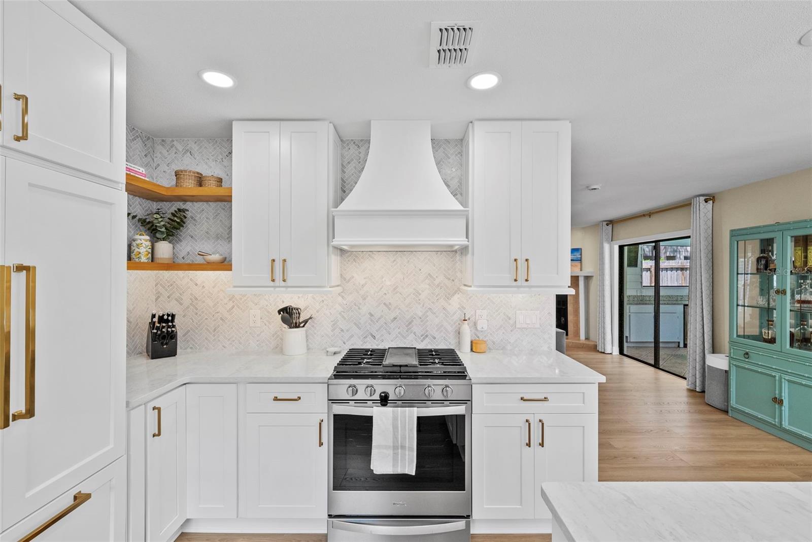 3811 W GRANADA STREET