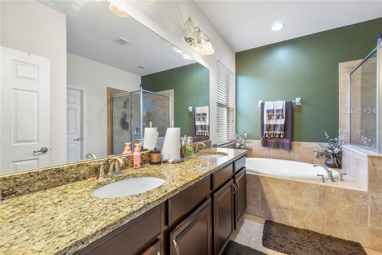 BAHIA LAKES PH 4 - Residential