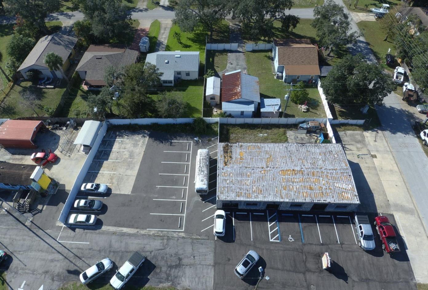 BAYWOOD - Commercial Sale