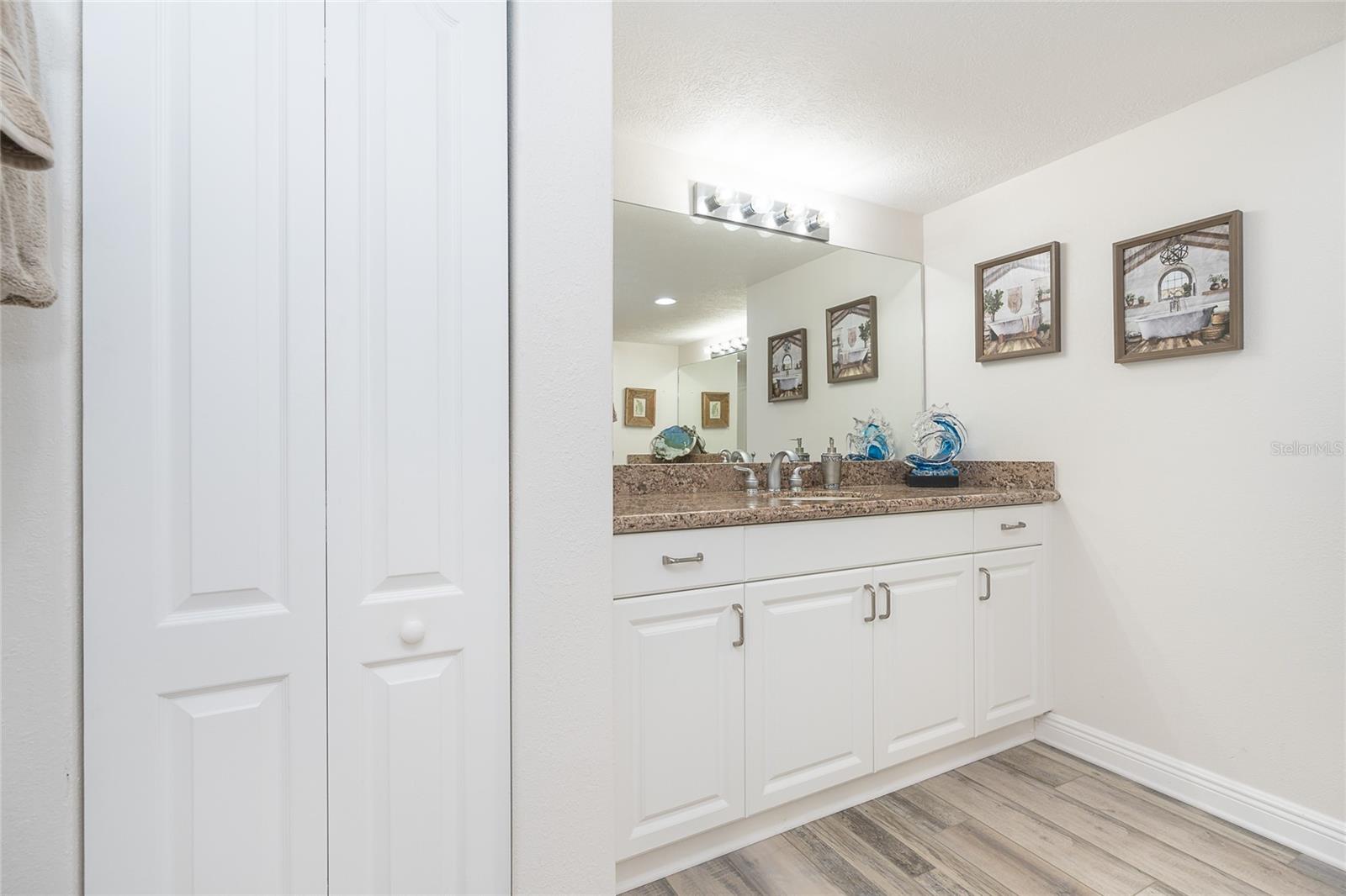 GULF BREEZE CONDO - Residential