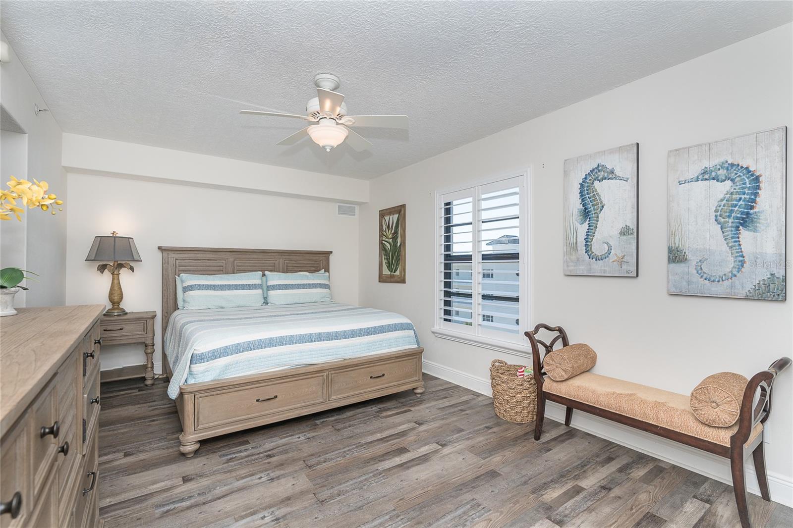 GULF BREEZE CONDO - Residential