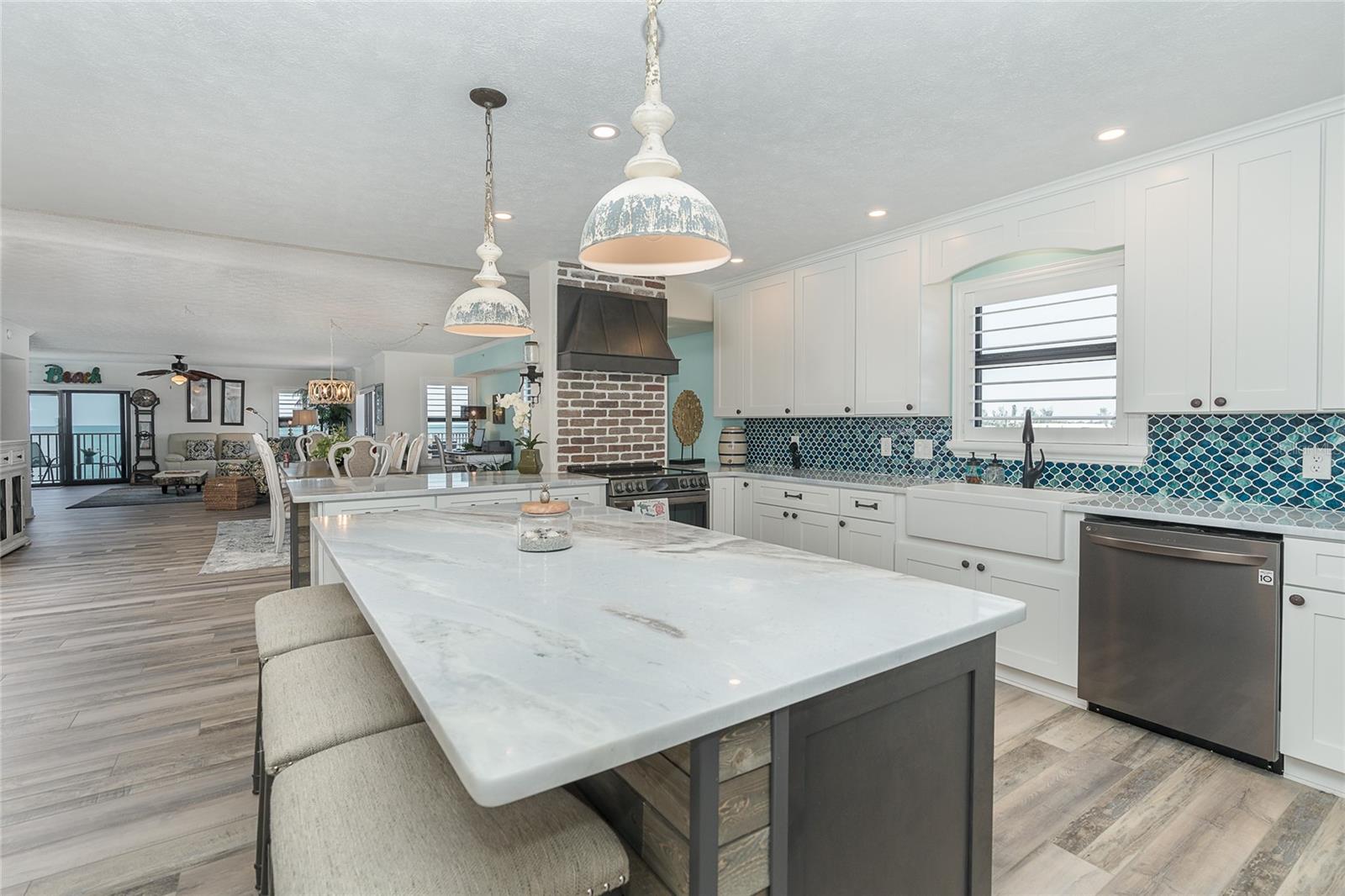 GULF BREEZE CONDO - Residential