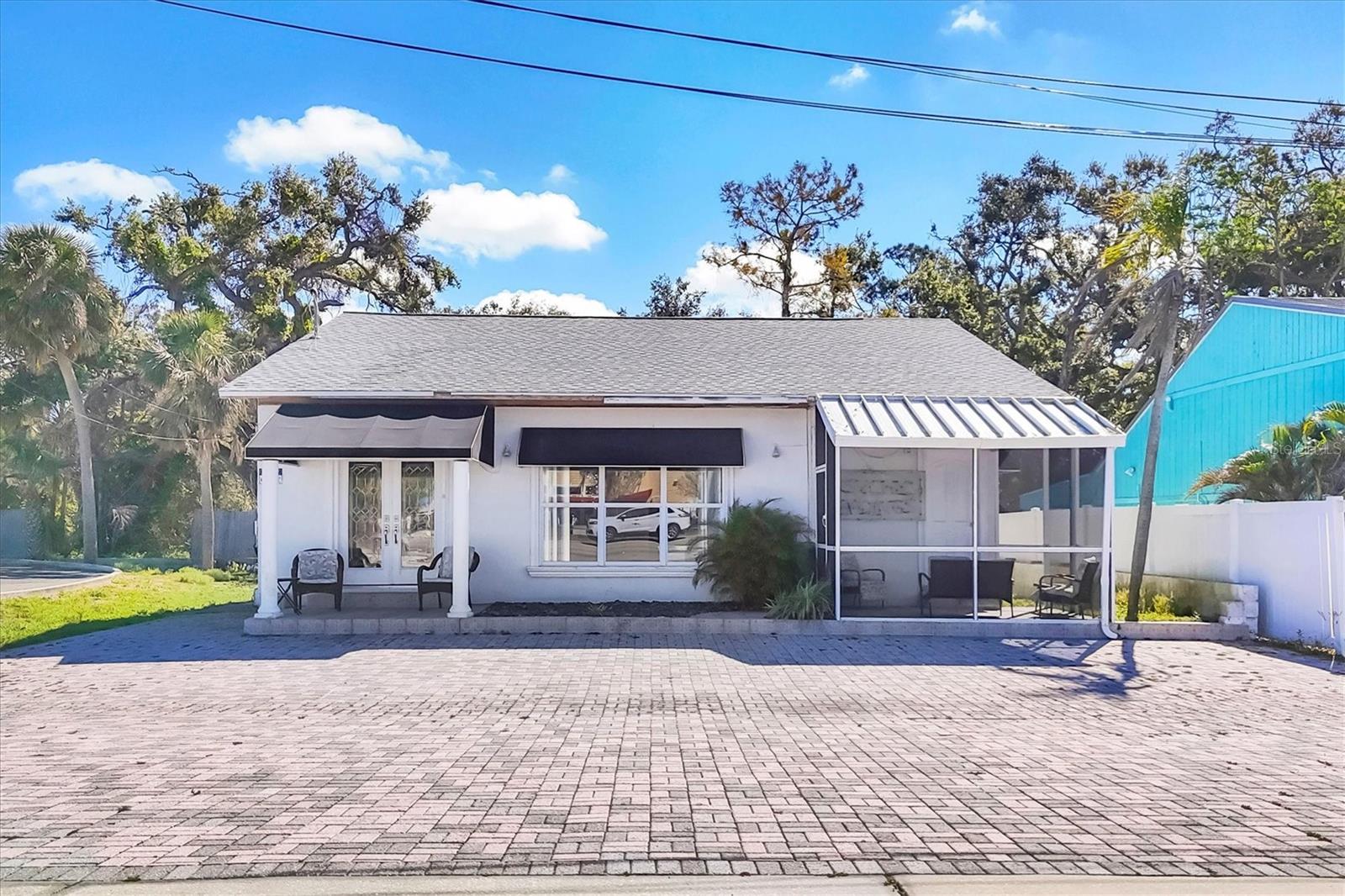 109 TAMIAMI TRAIL S