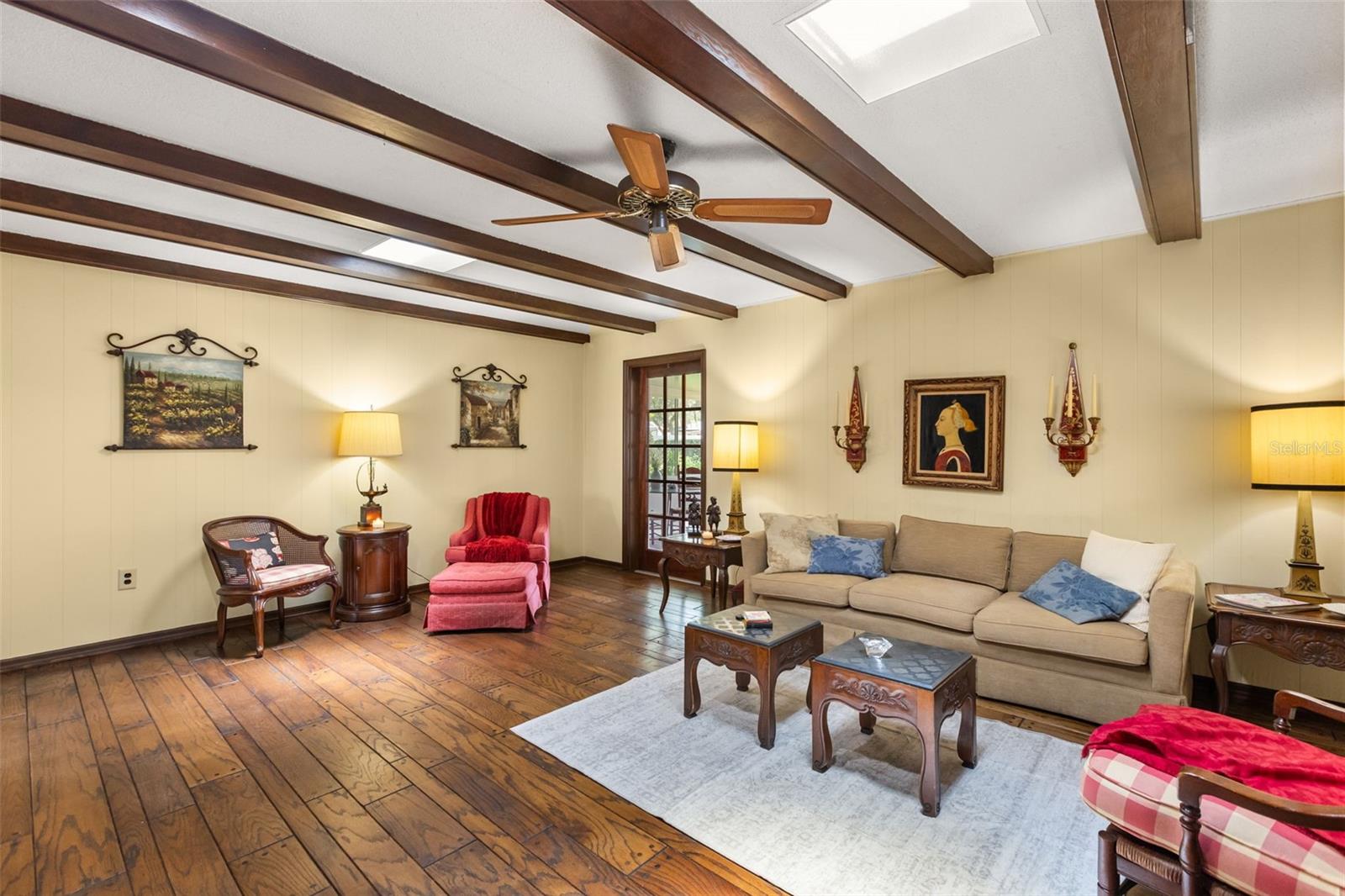 LA FLORESTA UNIT 2 - Residential