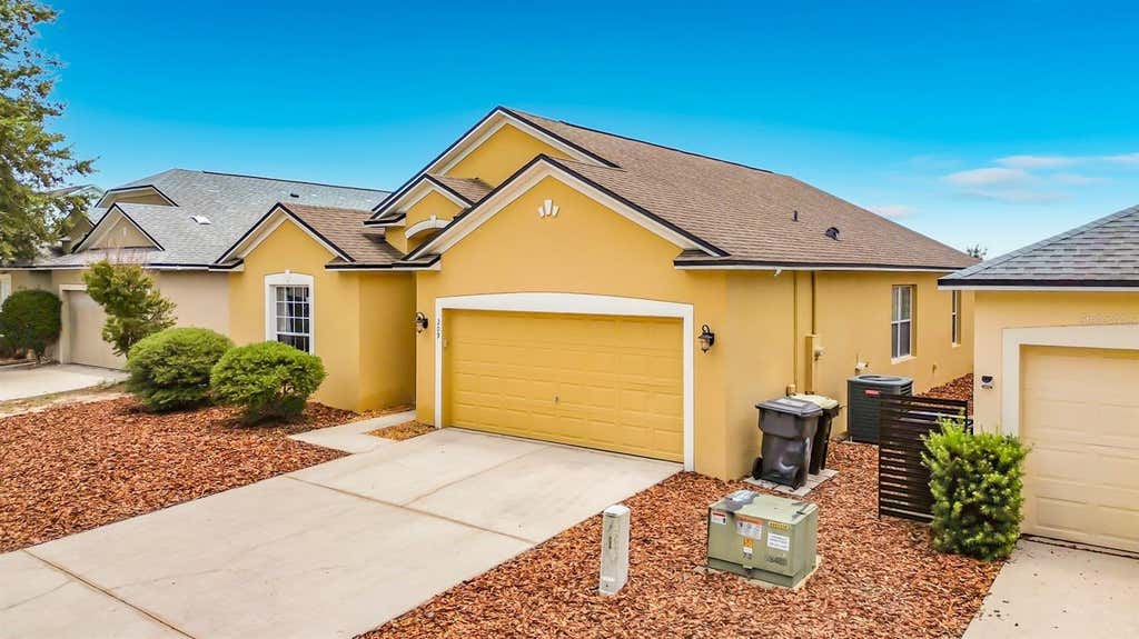 Photo of 209 Sunset View Drive, Davenport, FL 33837 (MLS # O6419081)